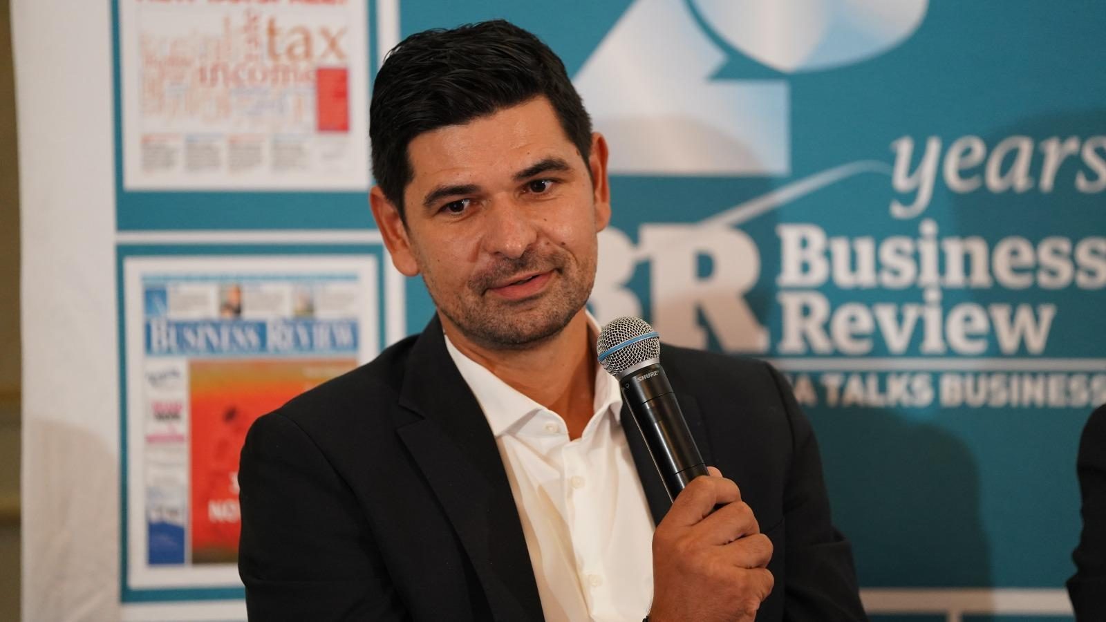 Politic News 10 Primarul George Tuță, despre interacțiunea cu o persoană fără adăpost și sprijinul social în Sectorul 1